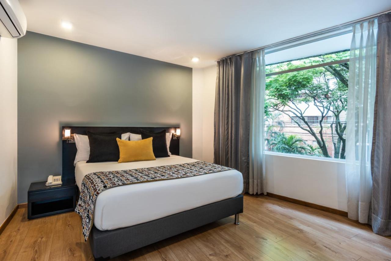 Hotel Asturias ميديلين المظهر الخارجي الصورة