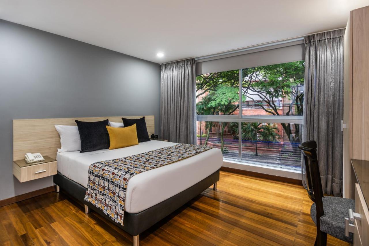 Hotel Asturias ميديلين المظهر الخارجي الصورة