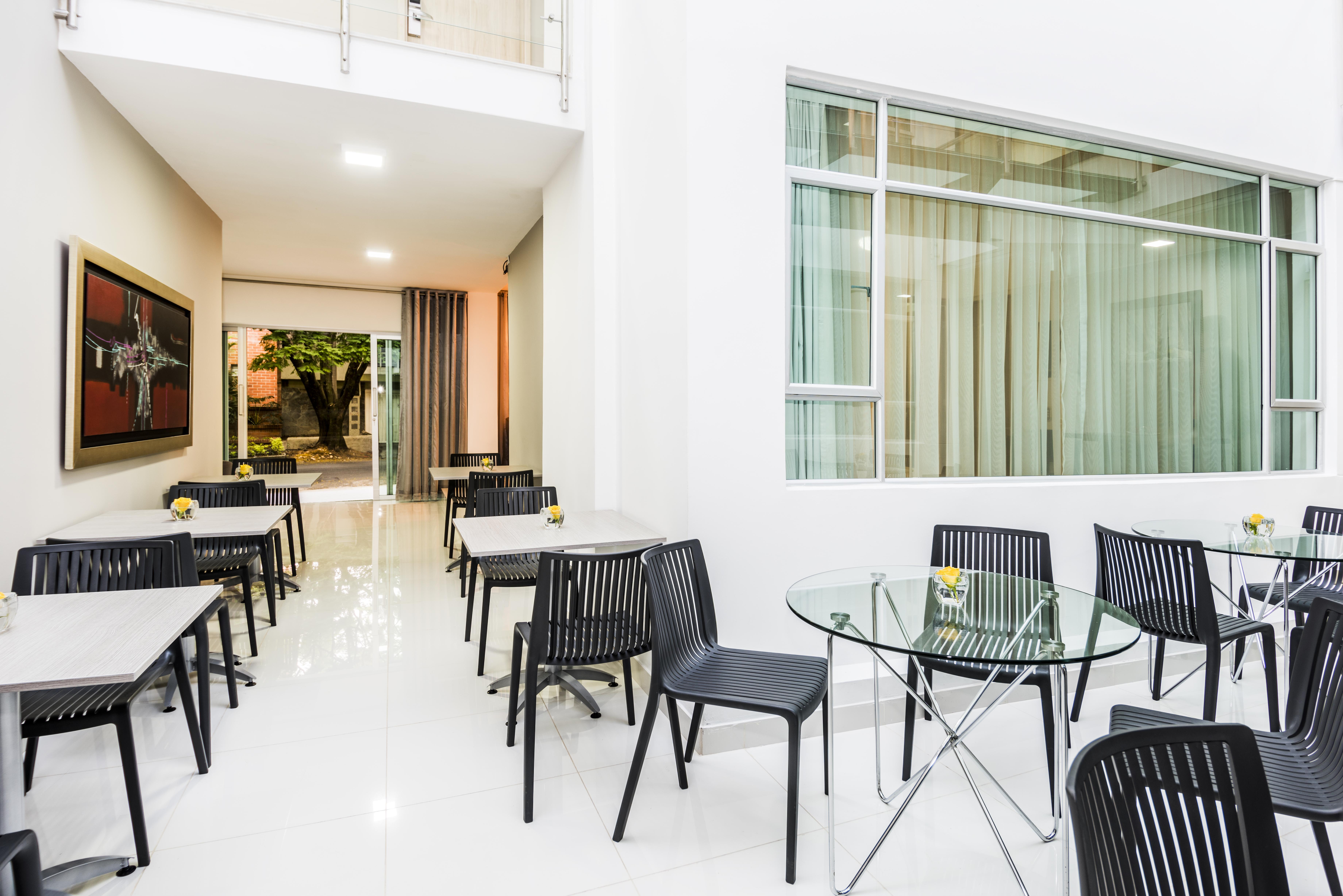 Hotel Asturias ميديلين المظهر الخارجي الصورة
