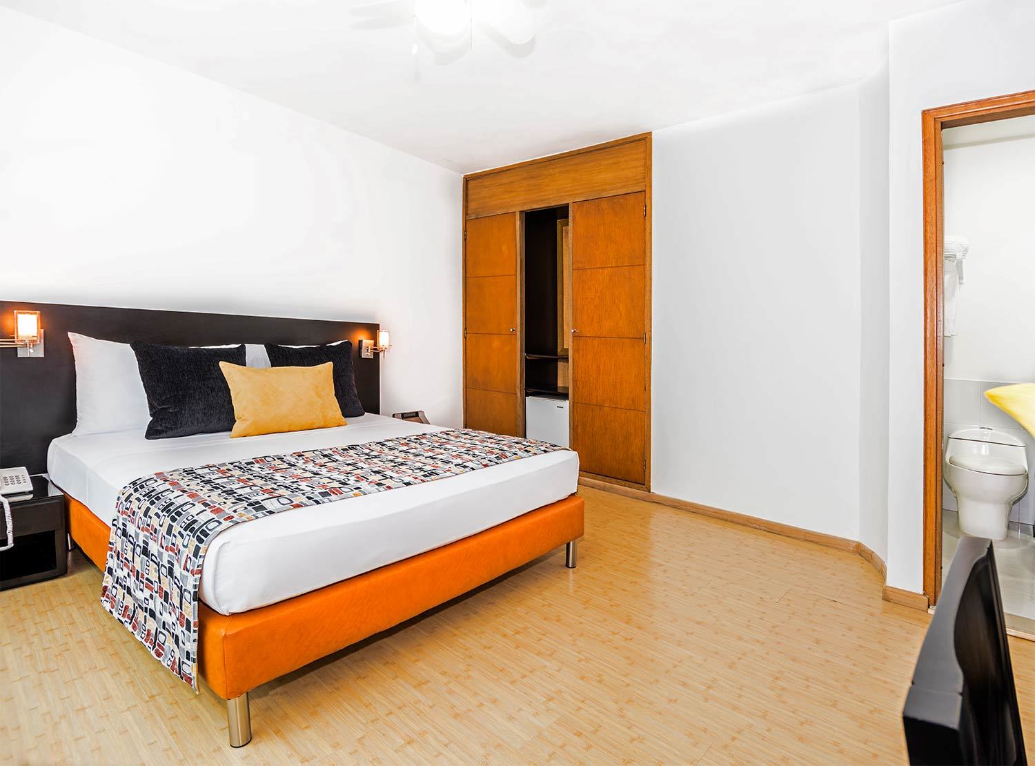 Hotel Asturias ميديلين المظهر الخارجي الصورة