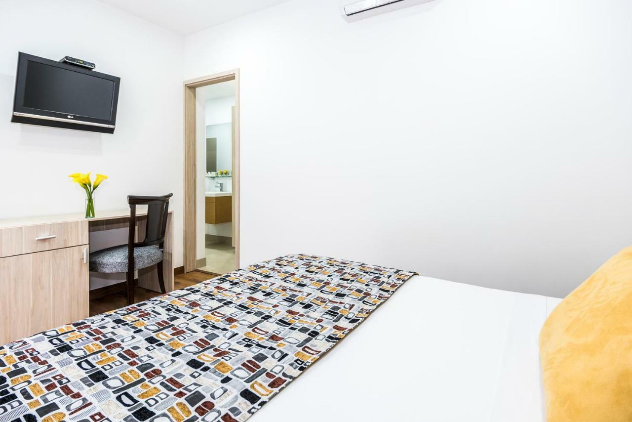 Hotel Asturias ميديلين المظهر الخارجي الصورة